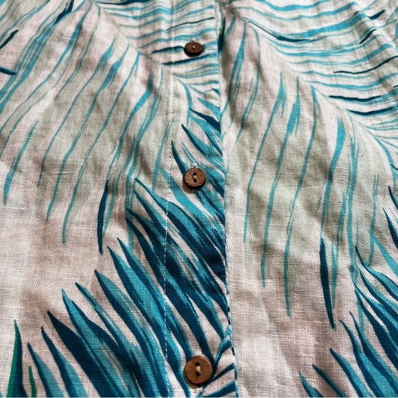 Tahari 100% Linen Boxy Blue and Green Leaf Print Blouse Button Up Back Women's L - Picture 3 of 7
